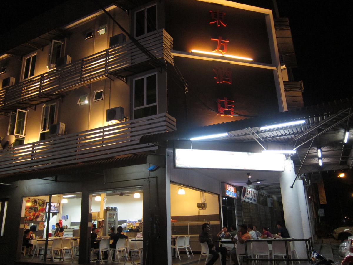 Oriental Inn Κουτσίνγκ Εξωτερικό φωτογραφία