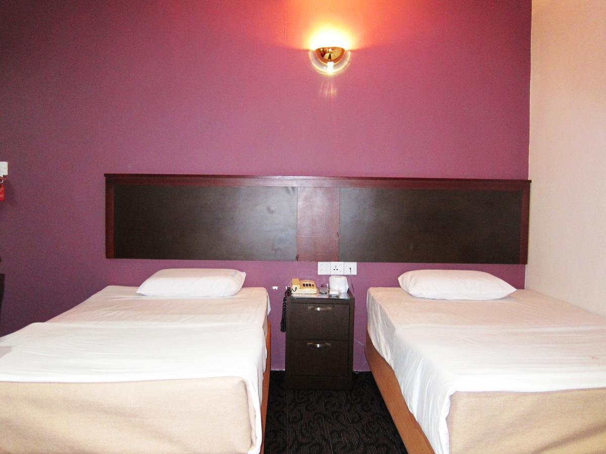 Oriental Inn Κουτσίνγκ Εξωτερικό φωτογραφία