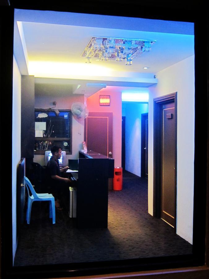 Oriental Inn Κουτσίνγκ Εξωτερικό φωτογραφία